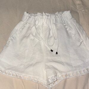 SHEIN White High Waist Ruffle Hem Shorts